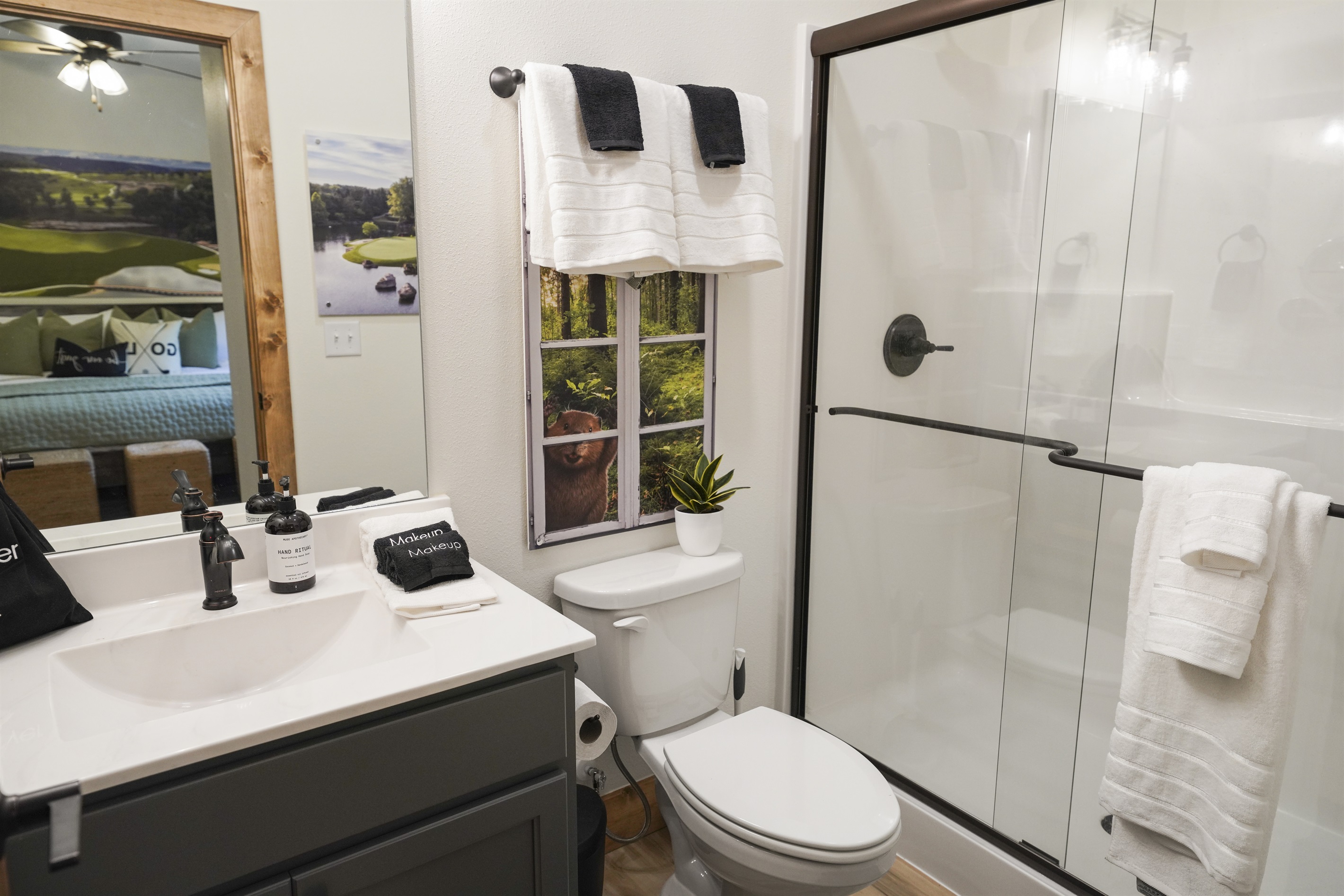 Attached ensuite bathroom and a nod to all you Caddyshack fans