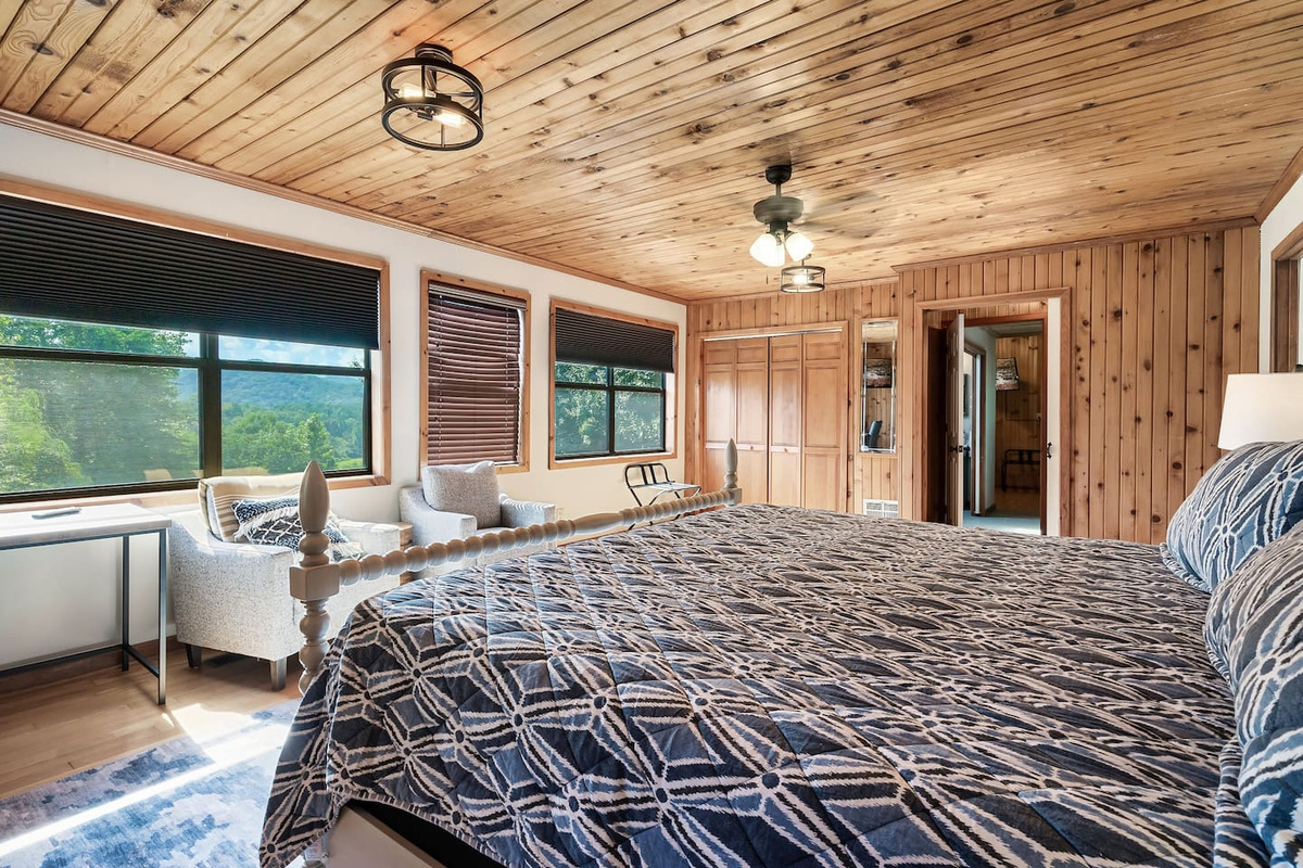 master bedroom - upstairs