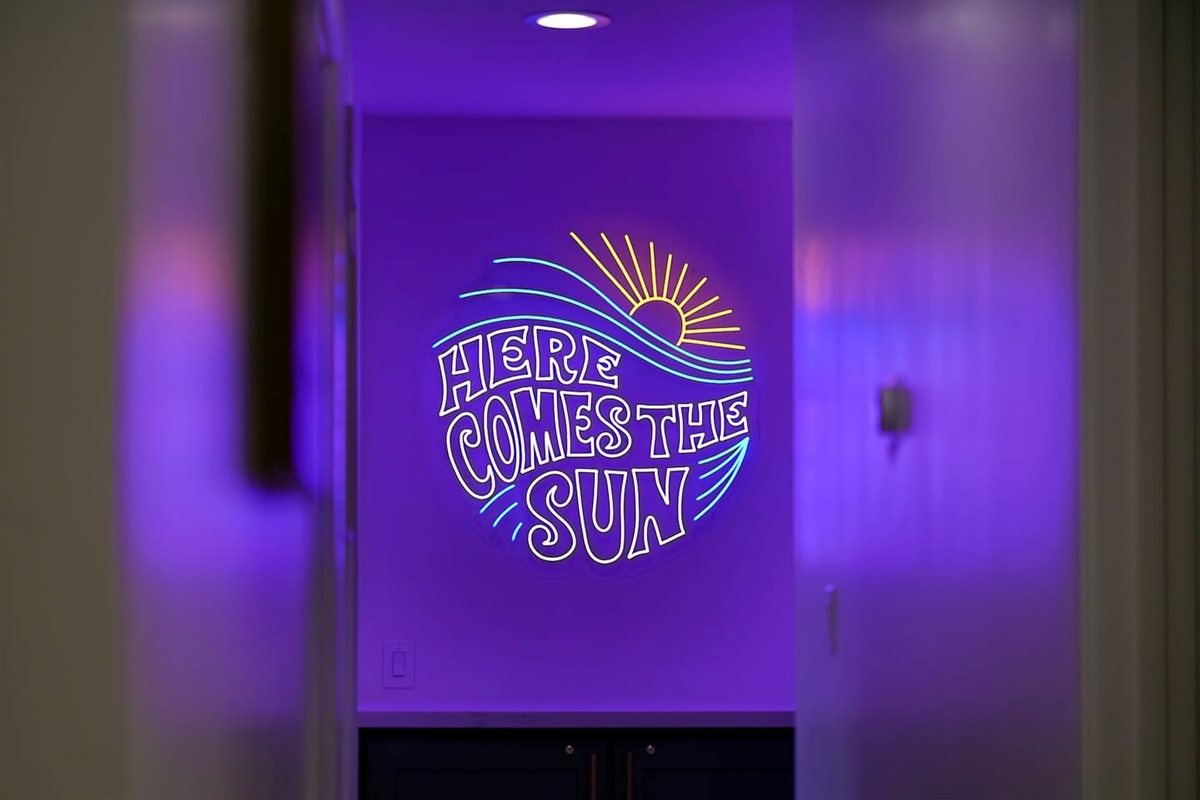 Huge 3ft "Here Comes The Sun" neon hallway light.