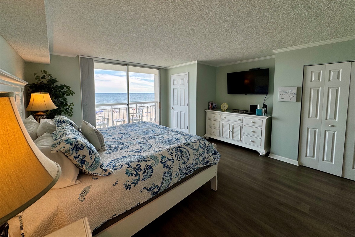 King in Main Bedroom