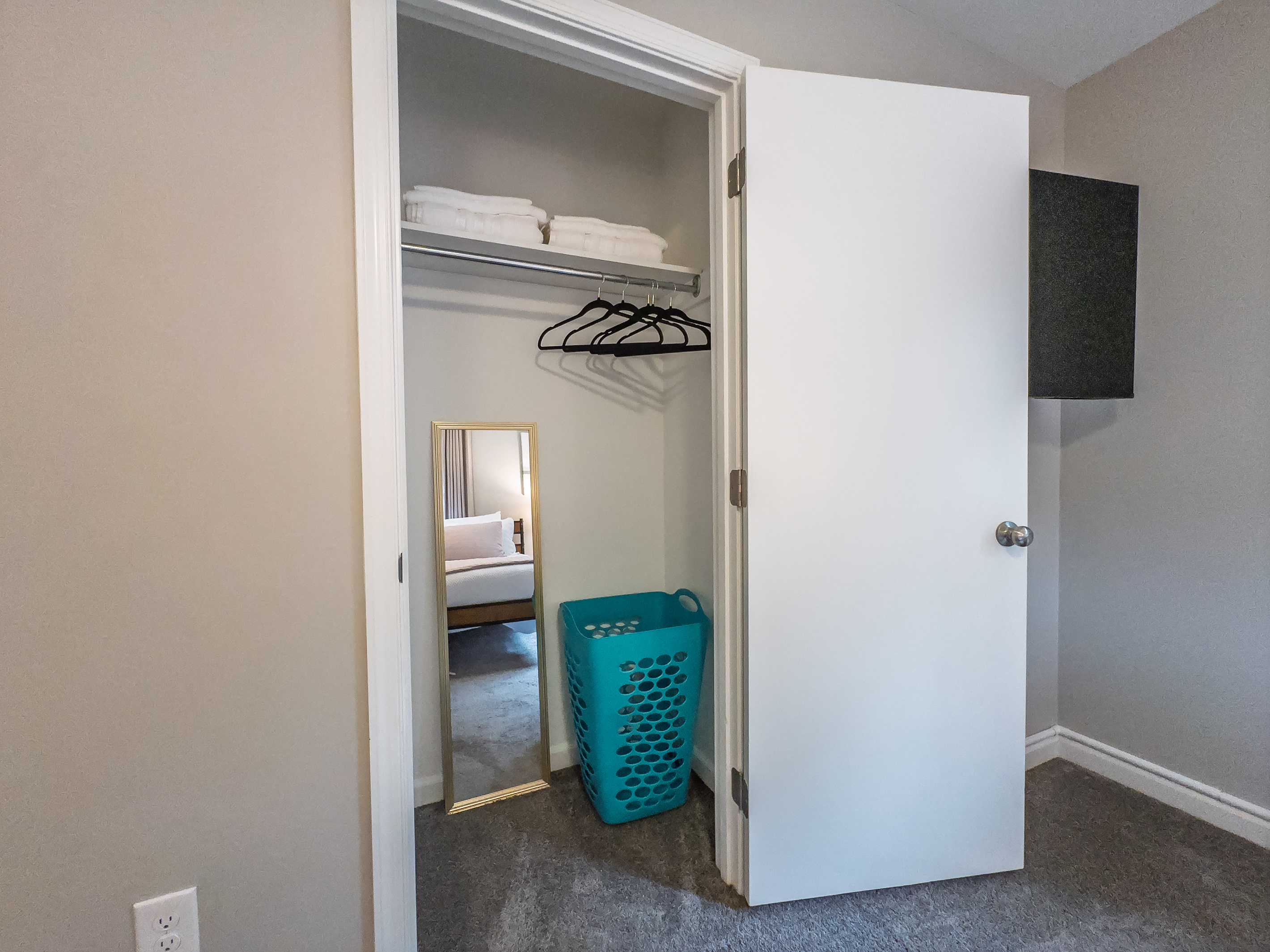 King bed, 55" Smart TV, ceiling fan, two led light nightstands with multiple charging ports, two multi light function lamps, blackout curtains, dual closets.