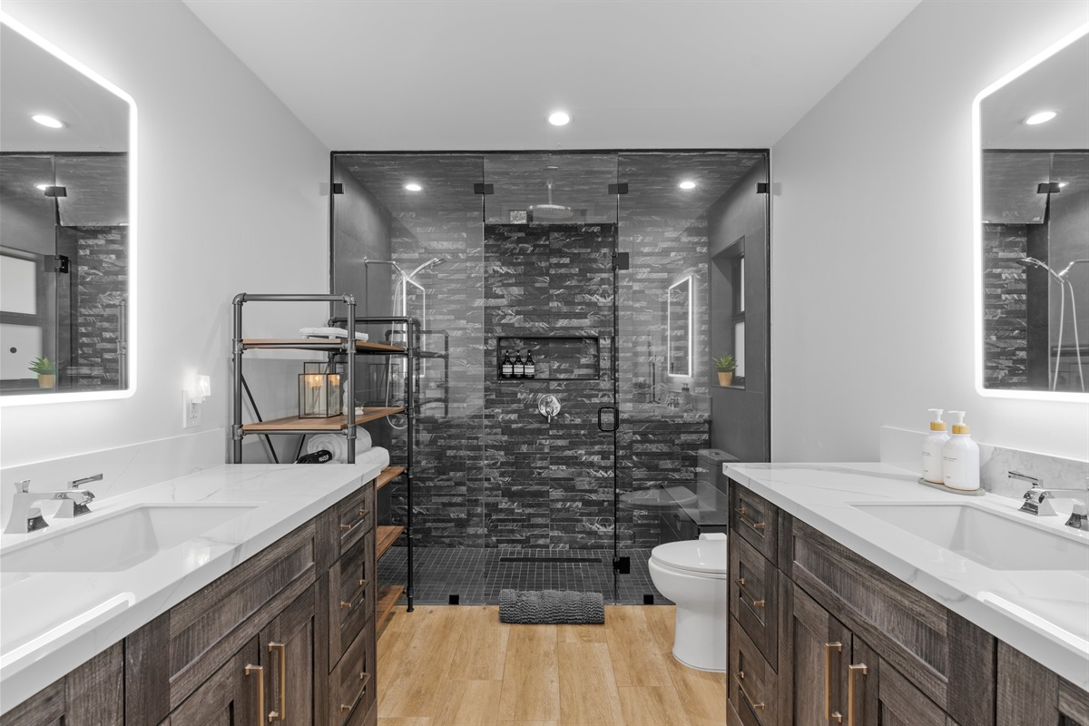 Spotless and Stylish – Bathrooms Designed for Comfort