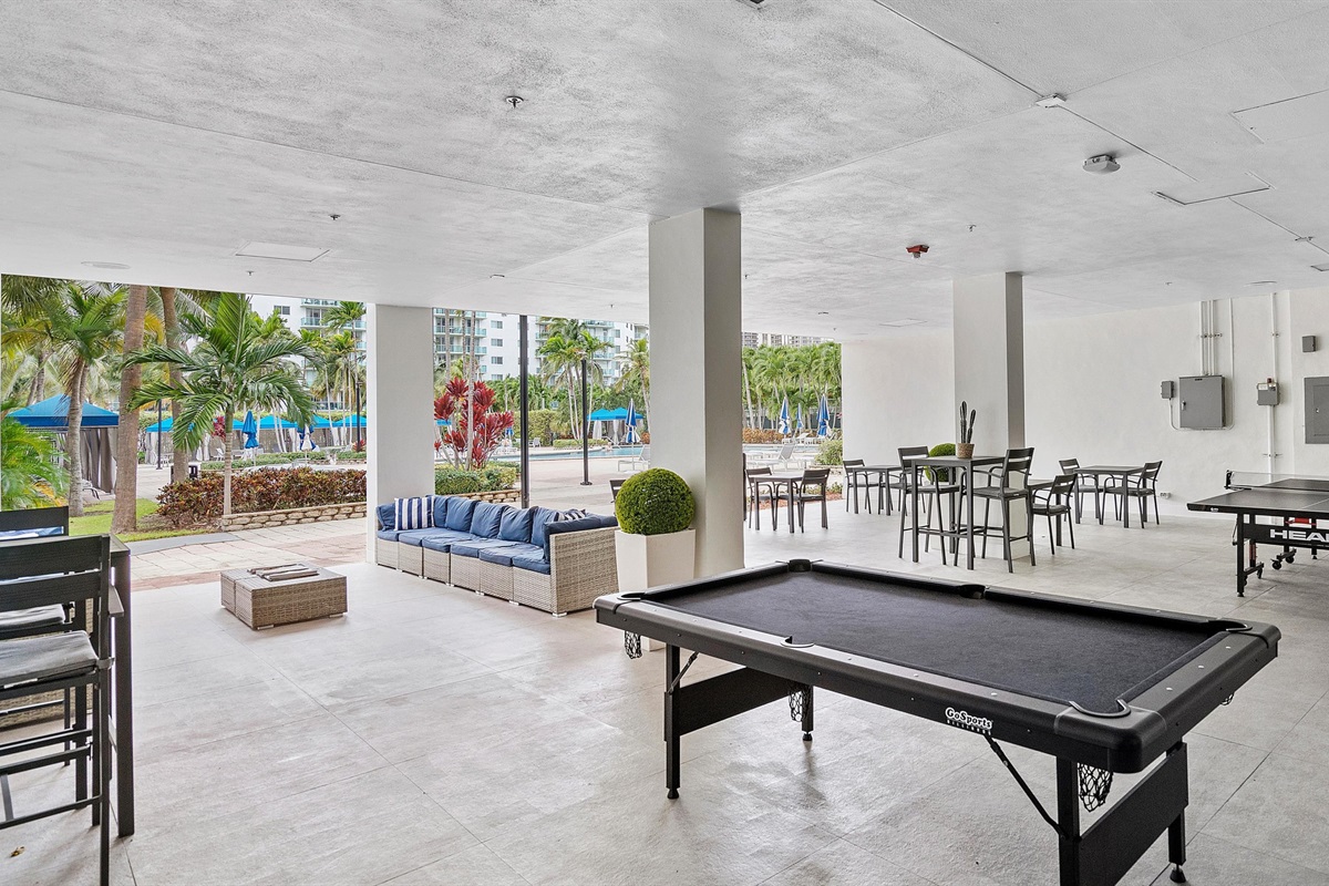 Billiard by the Pool