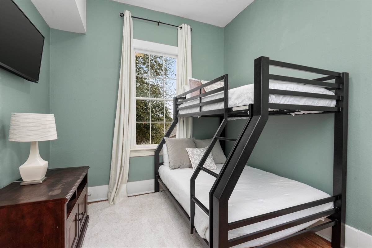 b5ac323ba56b4bc1827278228eaf1c16 Large | Beachhouse | Texas | TX | Vacation Homes | Galveston | Crystal Beach | Kokomo | Breezy Days | Beachfront Elegance | Sunrise Serenity | Southern Sands Property Management, LLC
