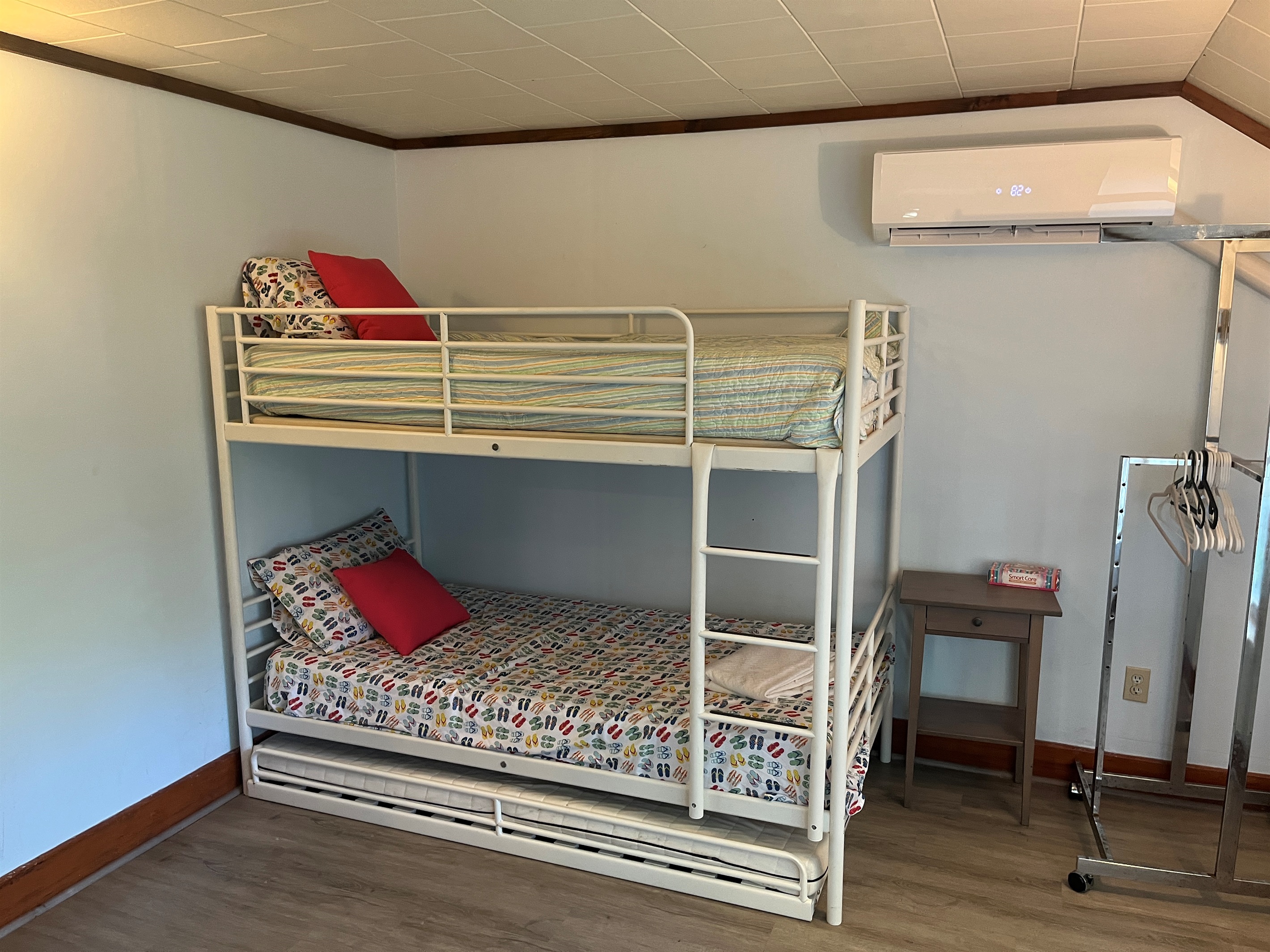 2nd floor Queen w/ bunks