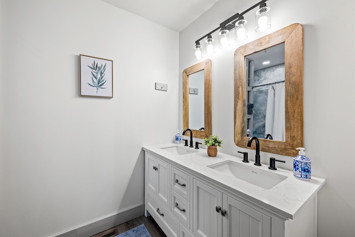 Bathroom on 1st level