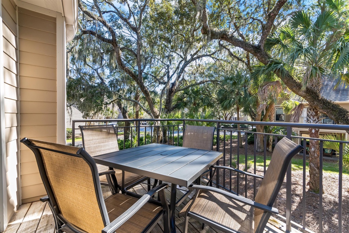 Raised deck for post beach or golf relaxation