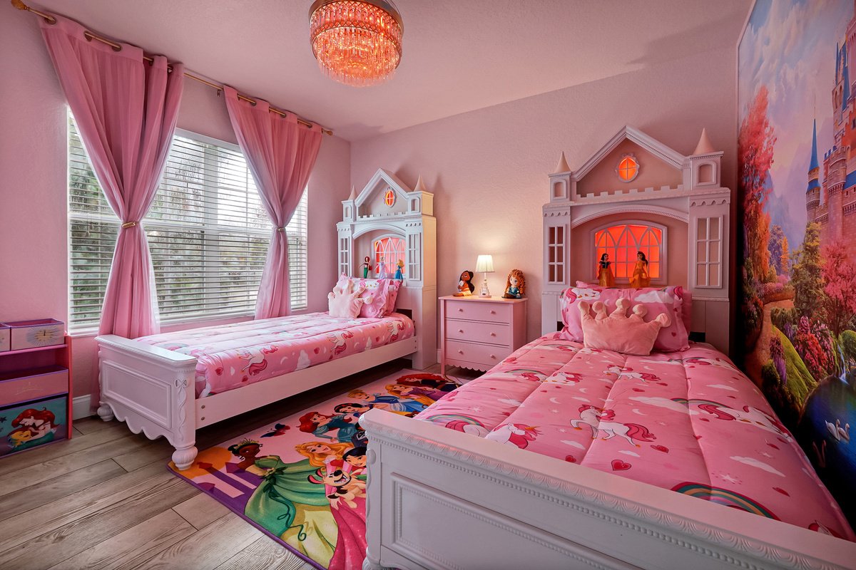 Princess room with two twin beds
