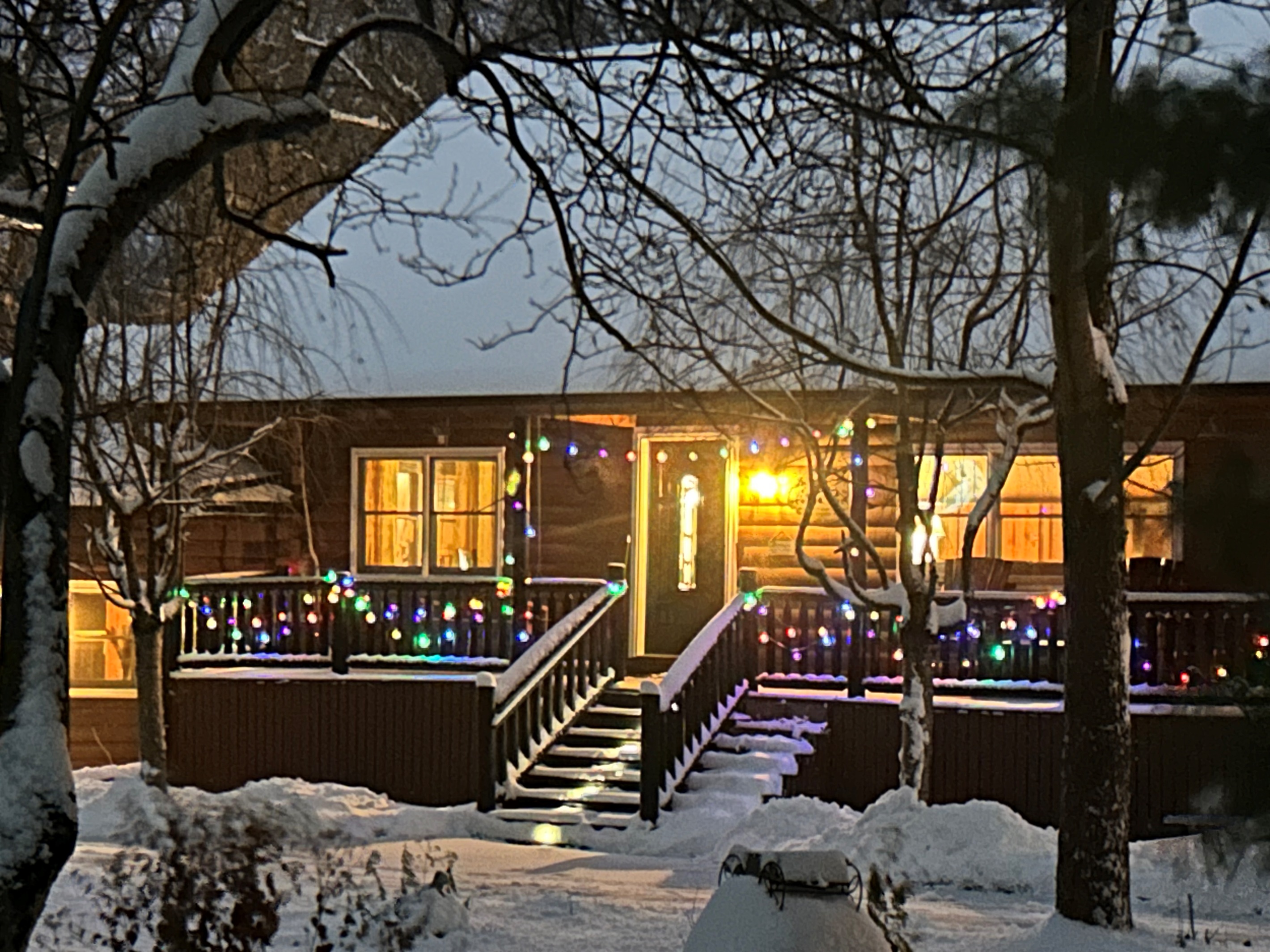 If you prefer to avoid using the outdoor stairs to the cabin, you can choose to enter the cabin through the sunroom.