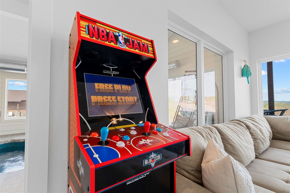 Enjoy some friendly competition on the classic NBA Jam arcade game, set to free play so everyone can jump in and play.