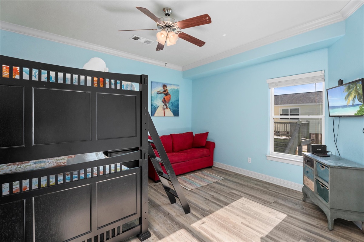 b5daf7c094c24e46b420e6b55a7ae00d Large | Beachhouse | Texas | TX | Vacation Homes | Galveston | Crystal Beach | Kokomo | Breezy Days | Beachfront Elegance | Sunrise Serenity | Southern Sands Property Management, LLC