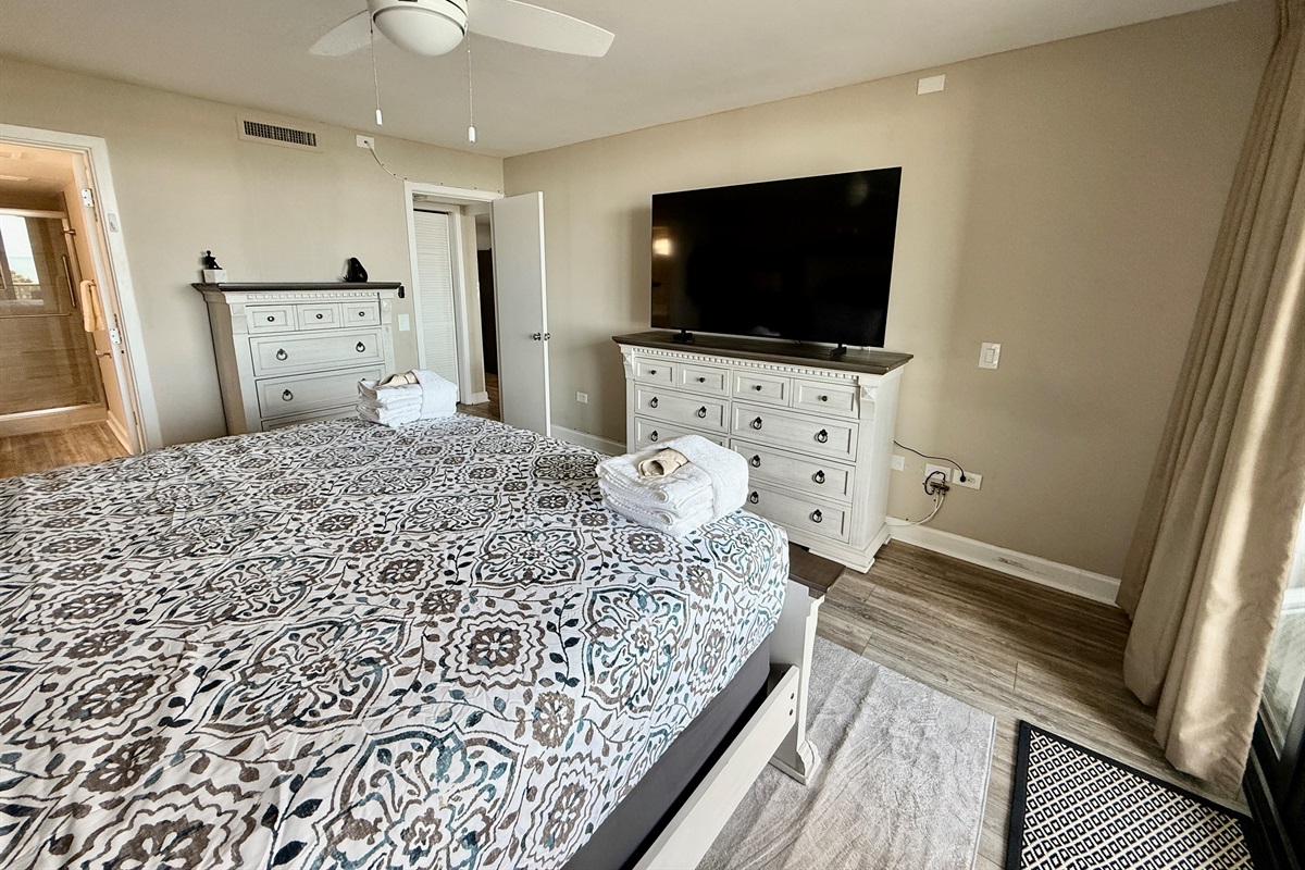 Primary Bedroom w/Smart TV