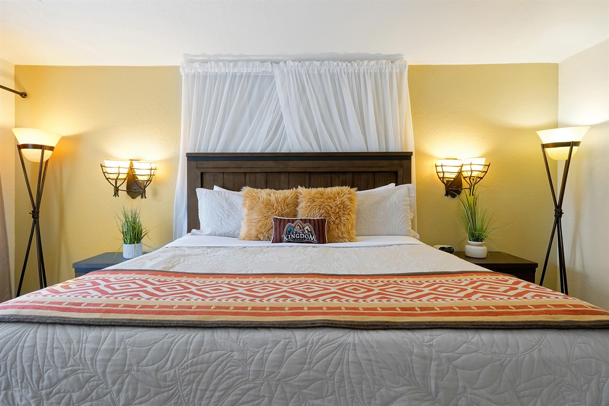 Master King Ensuite Bedroom