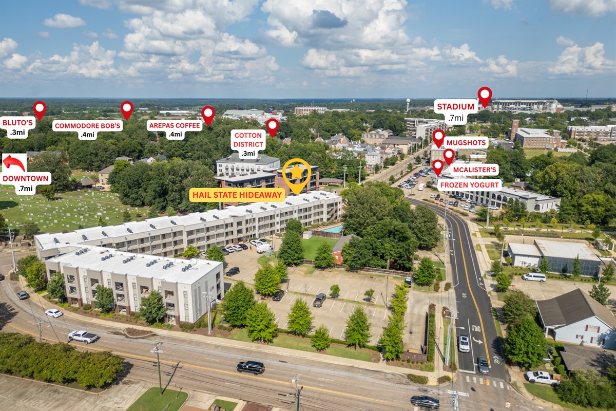 Stay steps from the Cotton District, less than a mile from the stadium and downtown, with coffee shops, restaurants, and nightlife all around you. The ultimate game day or weekend getaway spot in Starkville!