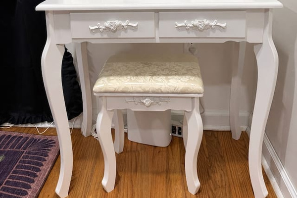 Vanity to assist when getting ready!