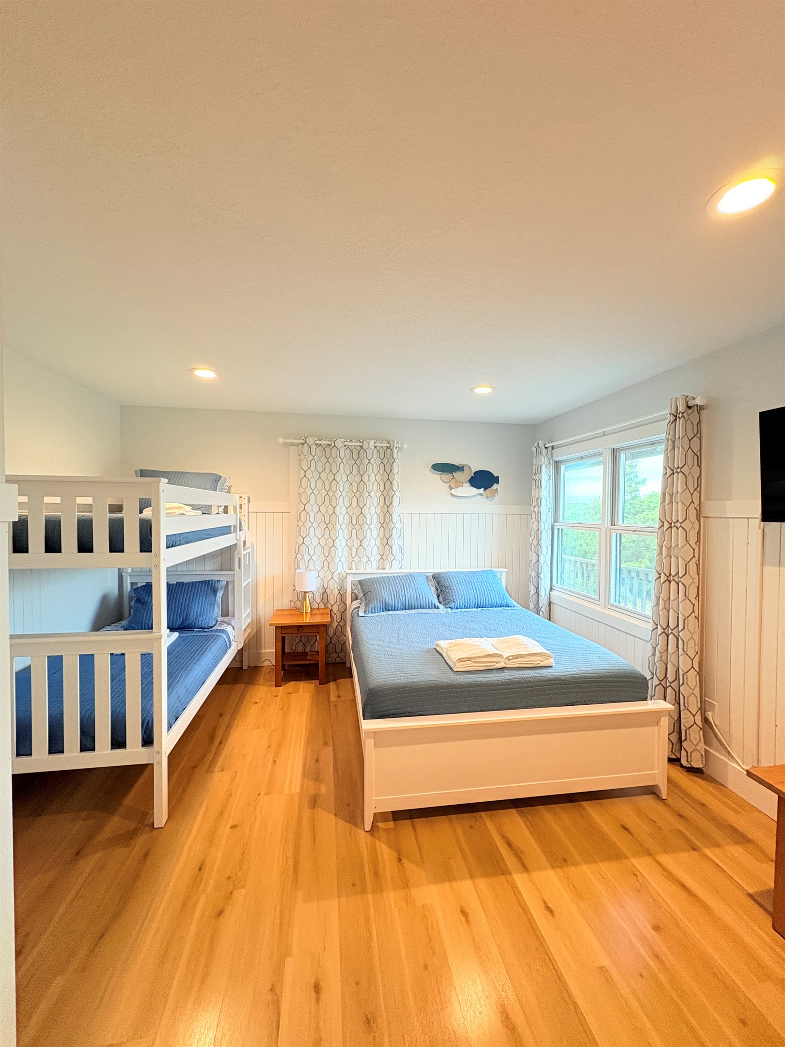 Queen and bunk room!