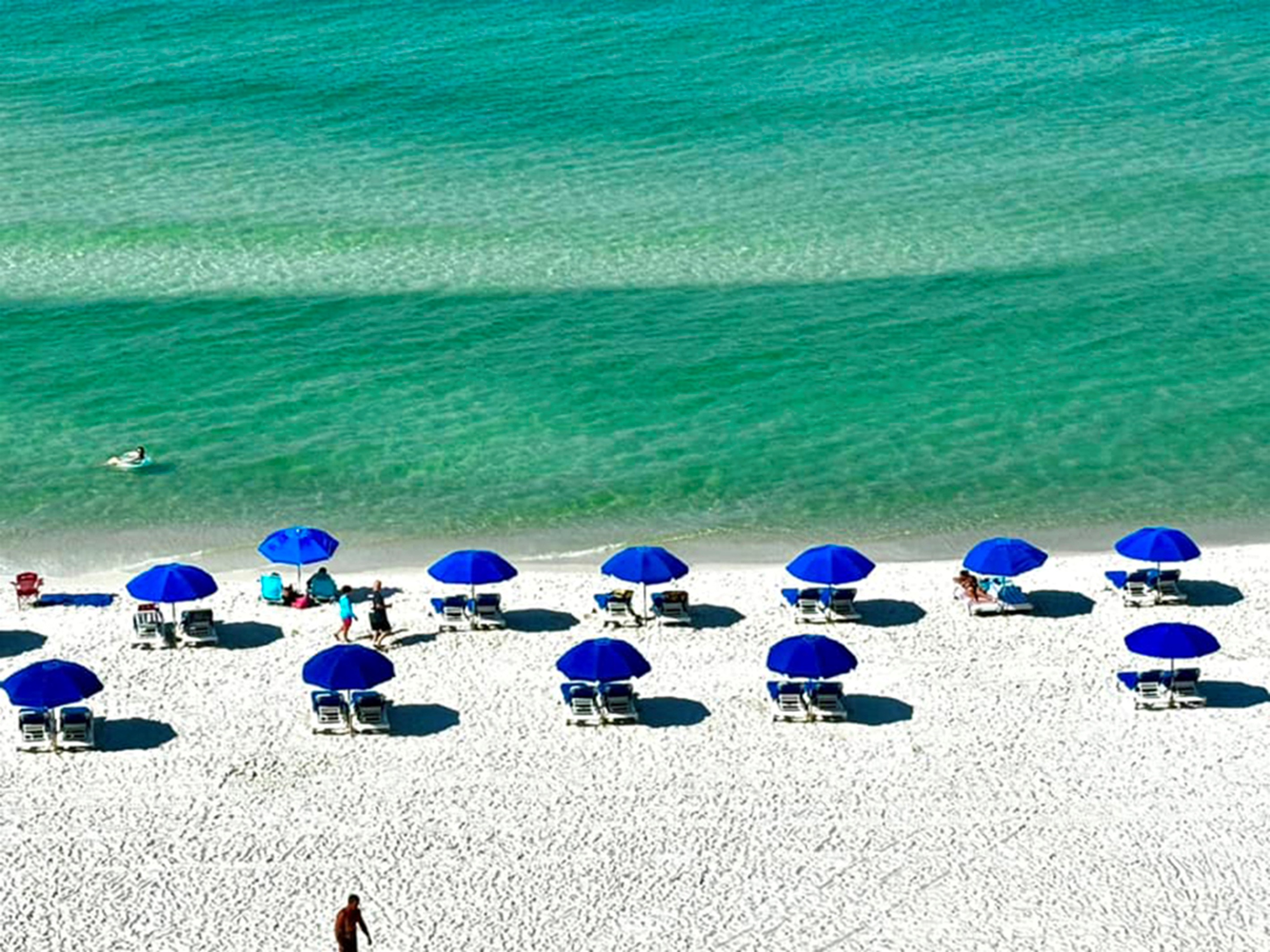 Free Beach Set-up Mar-Oct