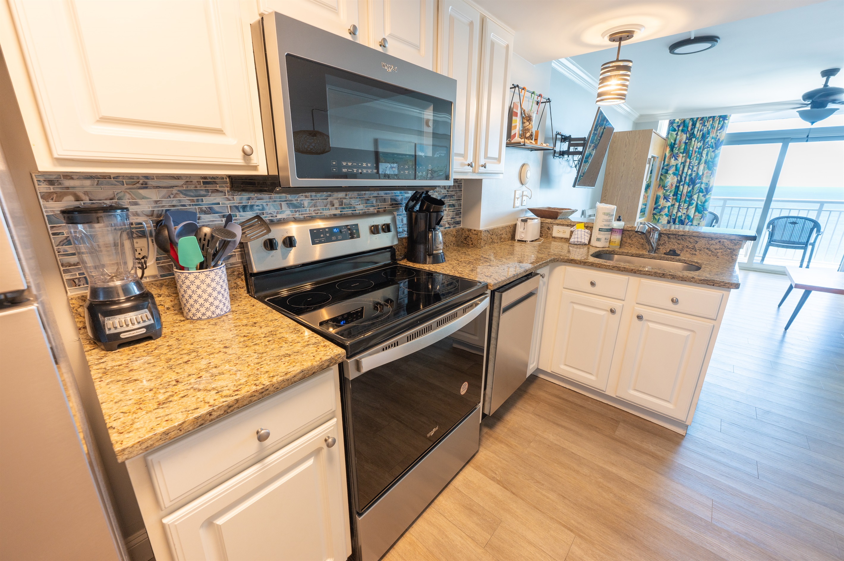 New Oceanfront Suite Paradise Resort Heated Pools! 6