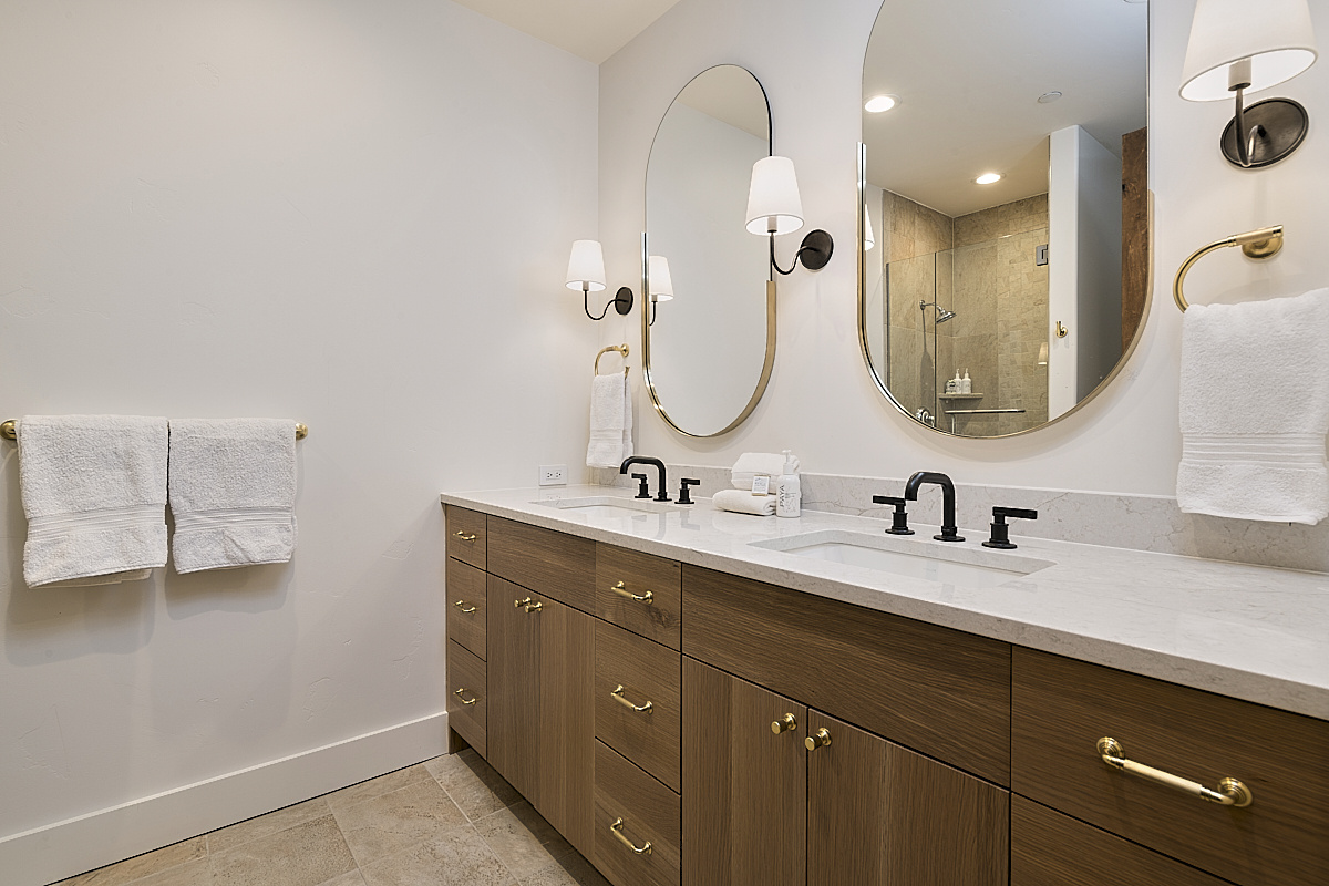 BR 3- Adjacent Guest Bath