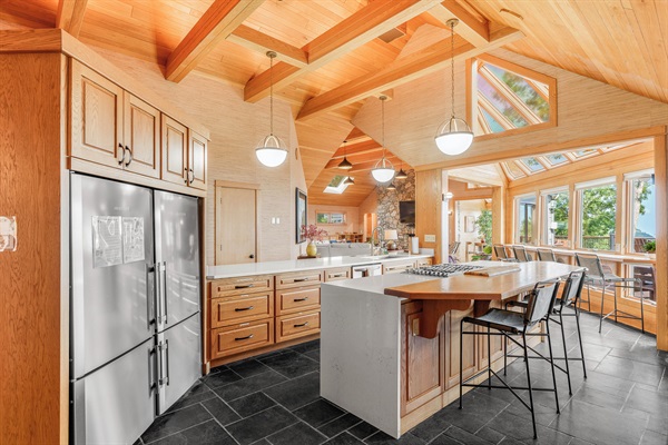 Gourmet kitchen
