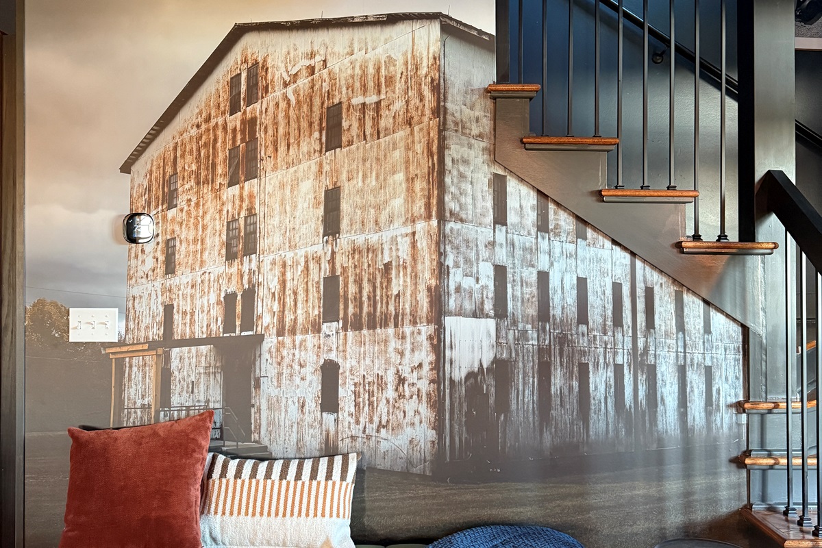 A warm Kentucky welcome from Destino Getaways @ The Rickhouse Retreat — gather where modern design meets bourbon-country charm.