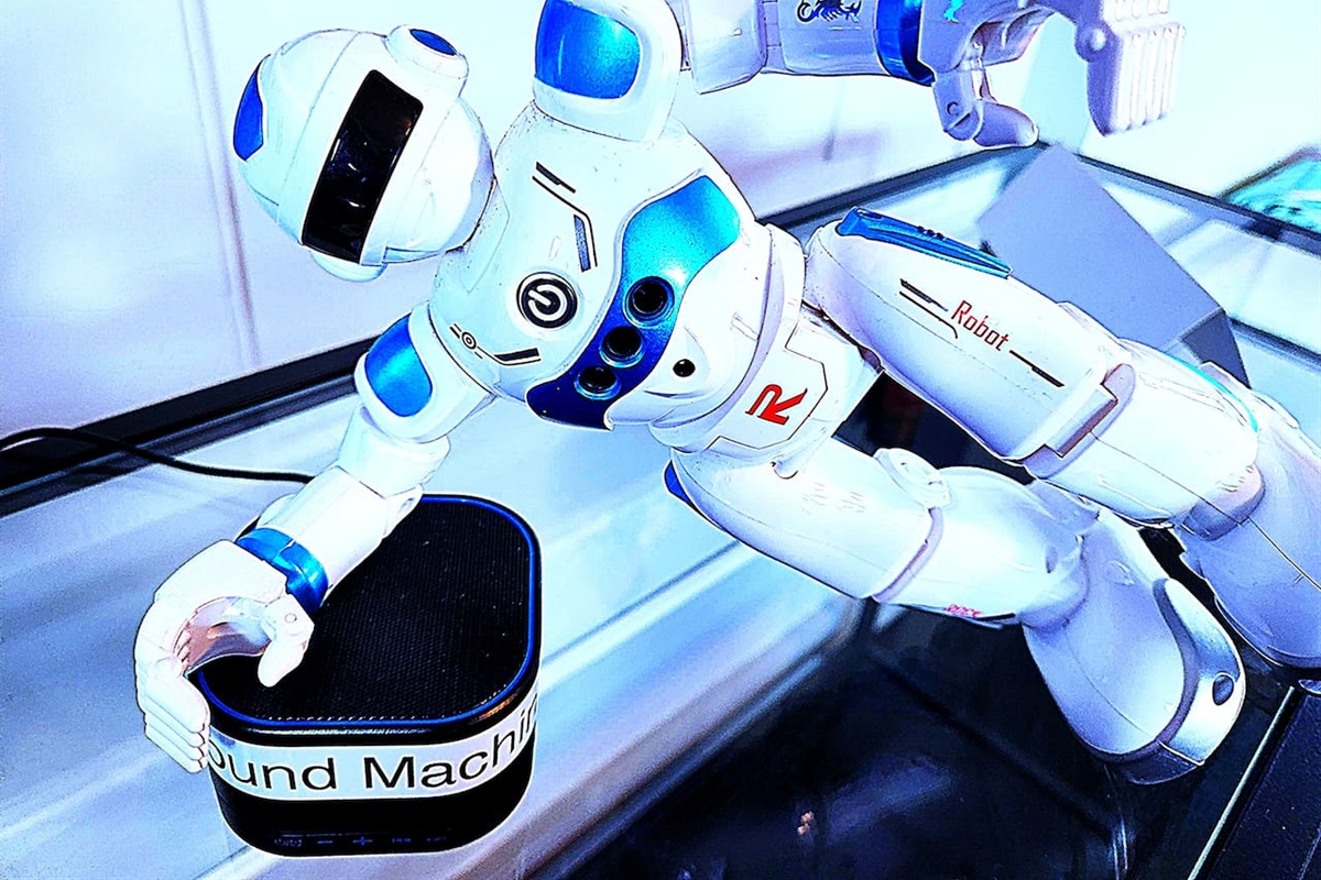 Howie SHOG playing with the Sound Machine for noise free room. 