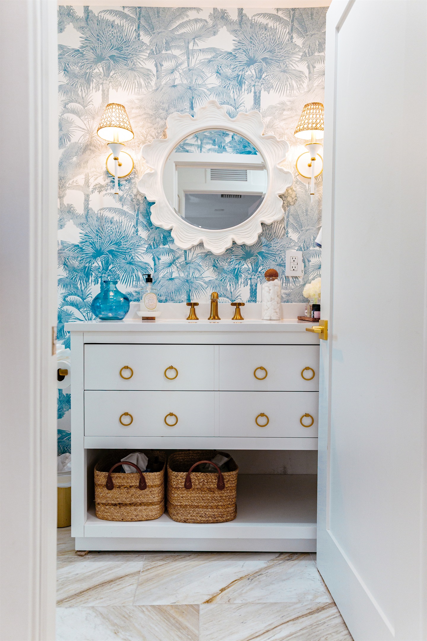 We have plenty of storage in the bathroom for your personal belongings so you can be comfortable.