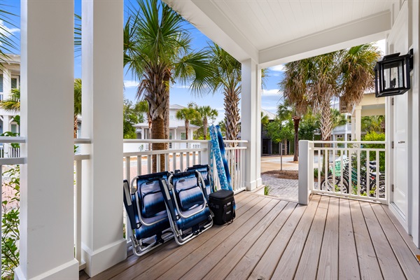 Grab the included backpack beach chairs and head for the shore, then return to the porch to unwind after a day in the sun. It’s the kind of easy living Hank would have approved of.