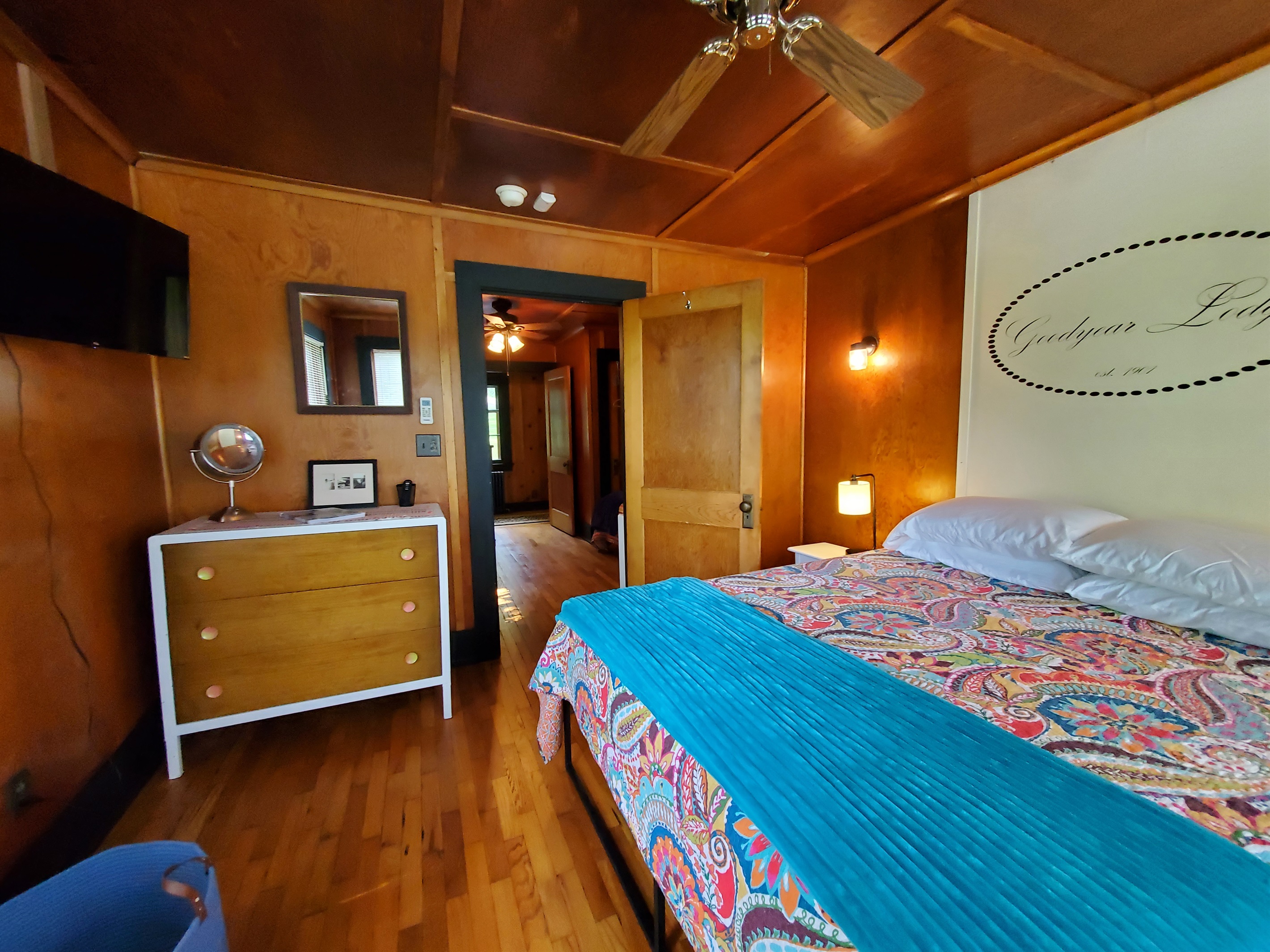 2nd Floor - 2 Bedroom Suite #3 - 1 queen bedroom