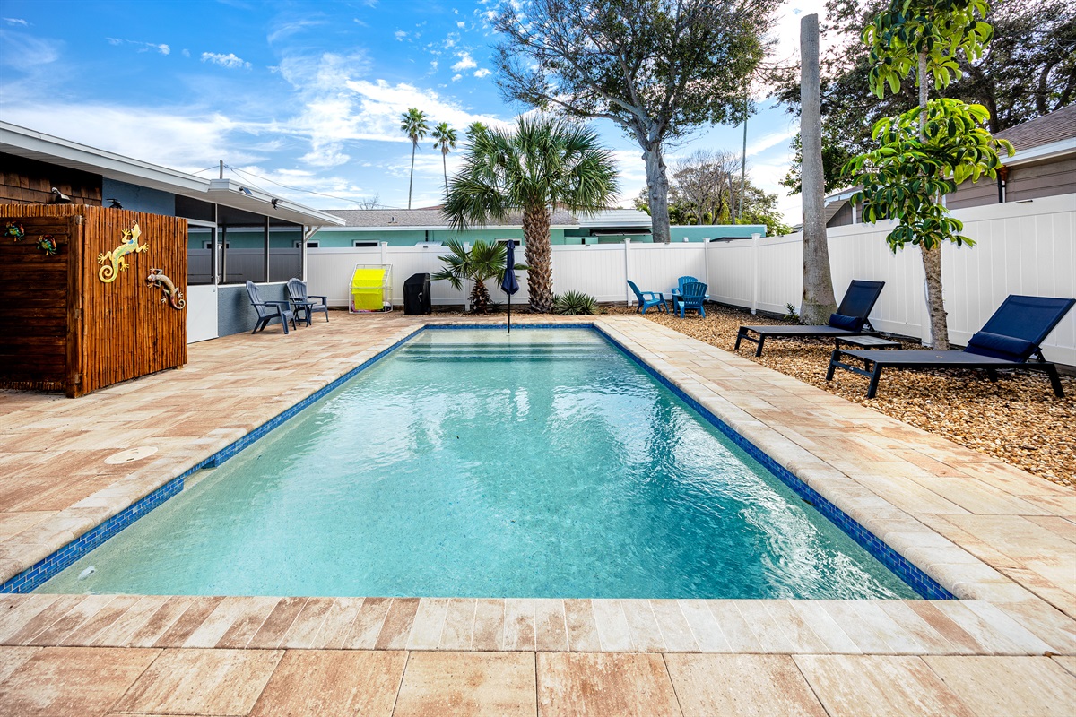 Plenty of ways to Relax in the private back yard Oasis