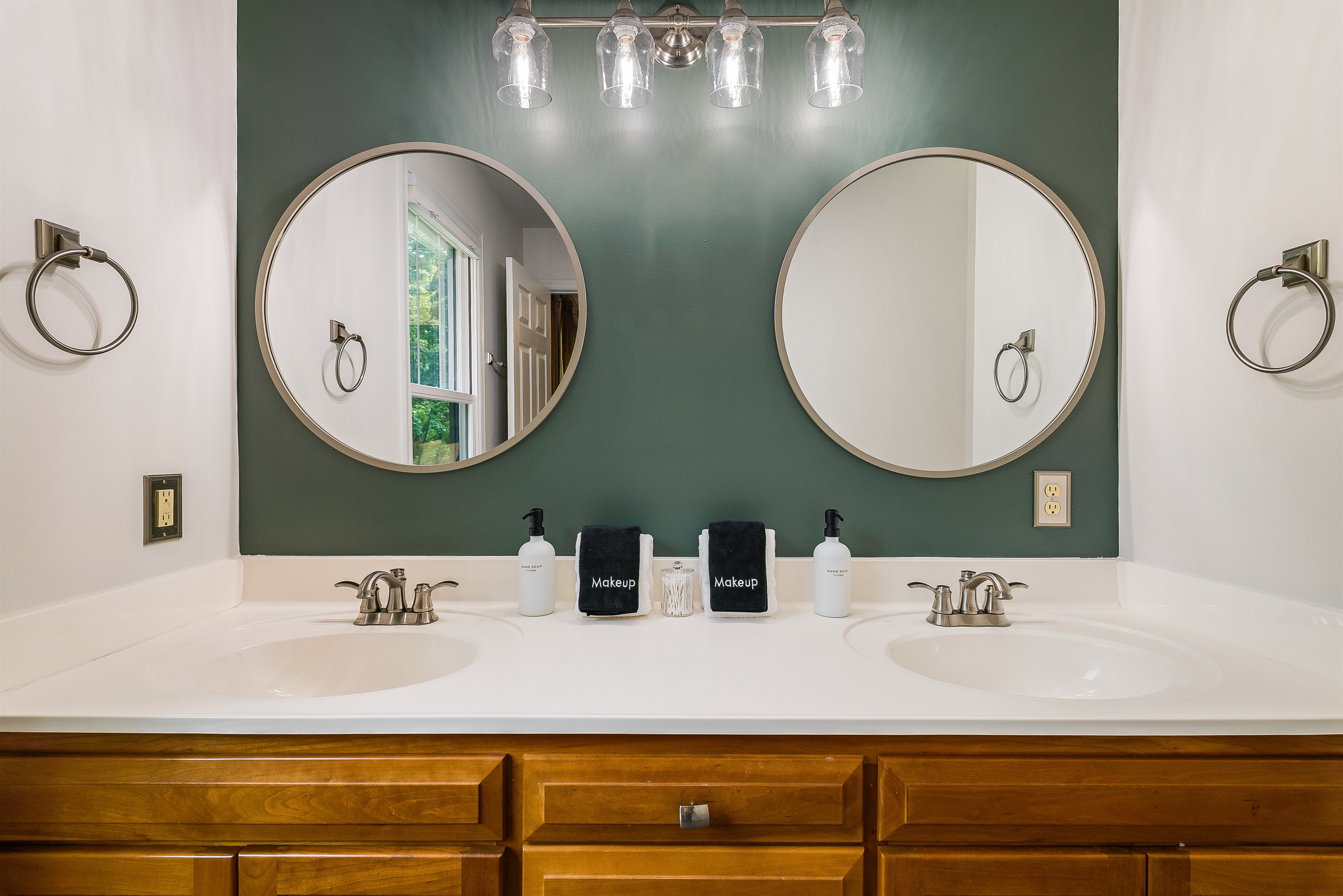 Bright and modern master bath, designed with comfort in mind