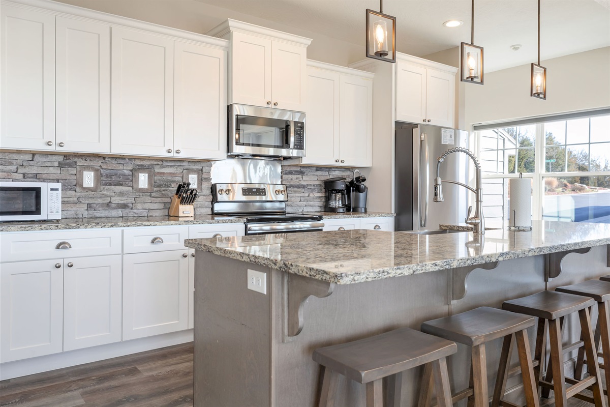 Fully stocked kitchen ready for you!