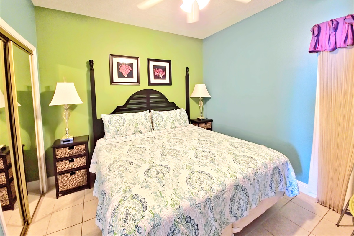 Second bedroom with queen bed