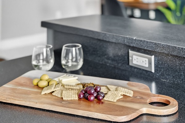 You'll love the open concept floorpan of the unit; perfect for entertaining!