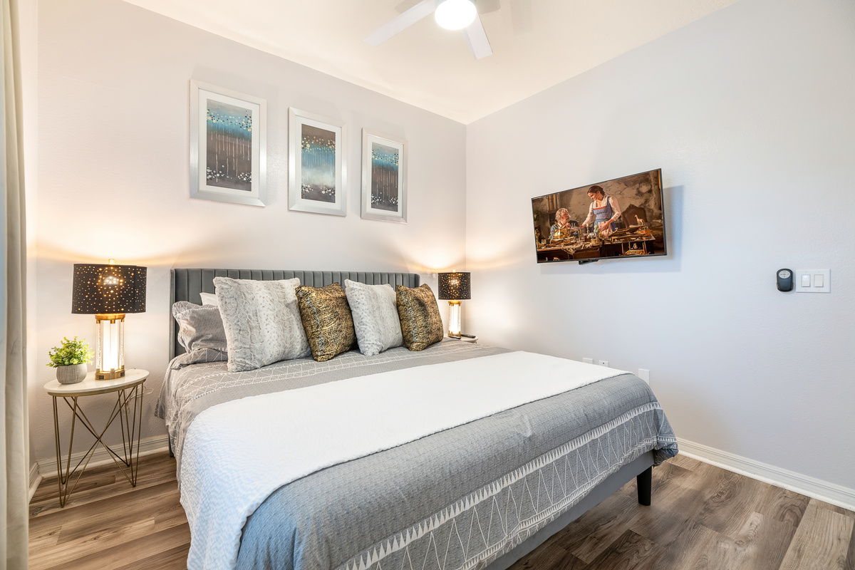 Master Suite 2 with King