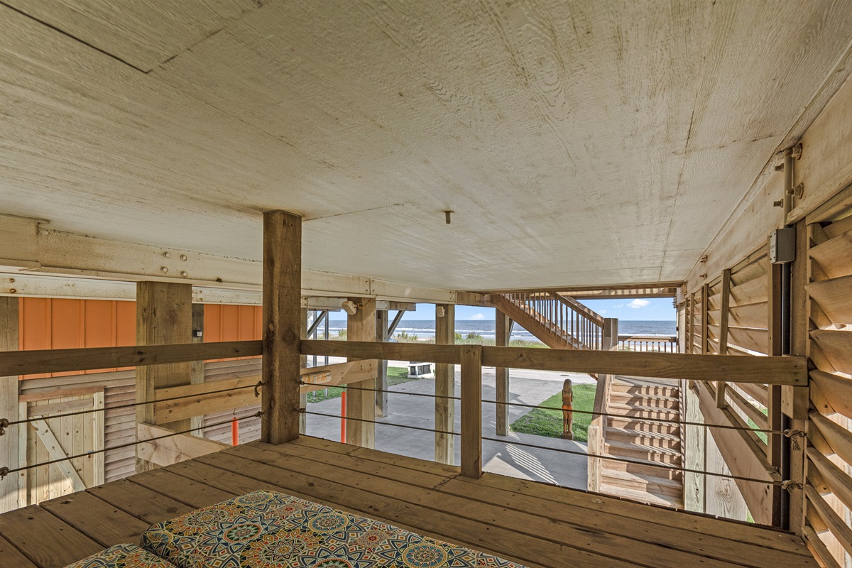 b6c46cc81f864c5994e0679d4af7d538 Large | Beachhouse | Texas | TX | Vacation Homes | Galveston | Crystal Beach | Kokomo | Breezy Days | Beachfront Elegance | Sunrise Serenity | Southern Sands Property Management, LLC
