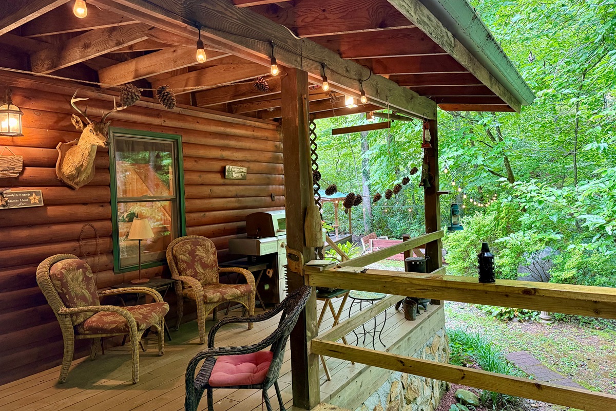 Enjoy a rainy day and listen to the creek under the relaxing covered porch.