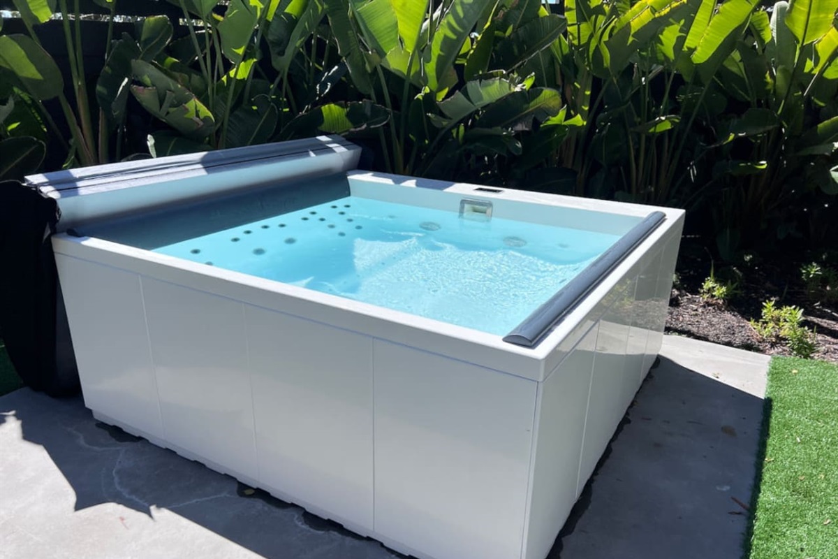 Several massage jet settings are available on this 2023 hot tub model
