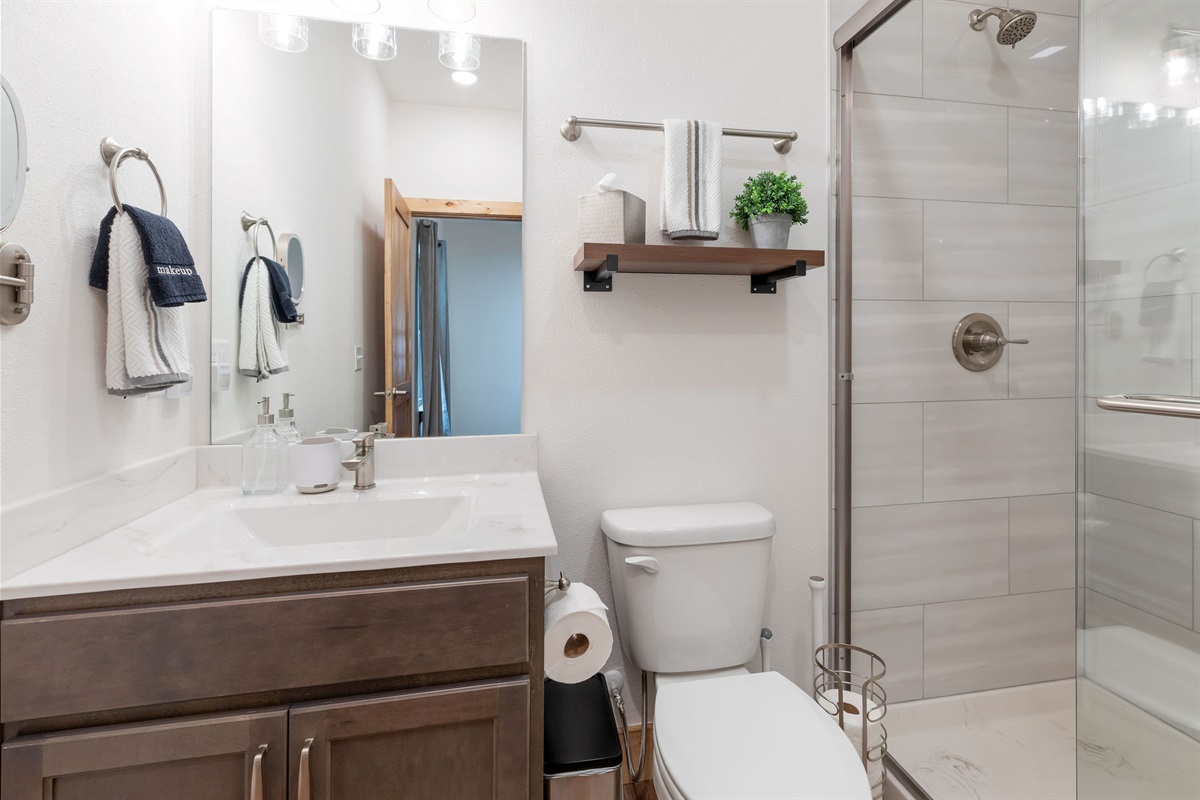 King bed #3 ensuite bath!