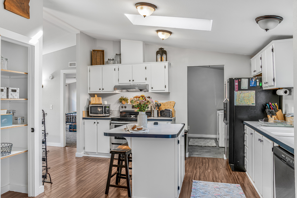Hidden Haven: 4 bed | 2 bth — Hidden Haven | Made for Families + Outdoor Retreat, Molalla, Oregon — photo 6