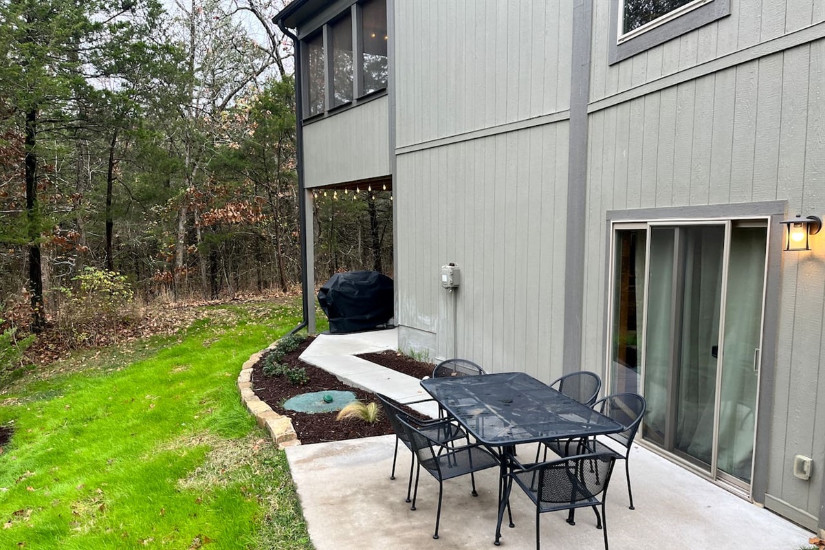 Outdoor dining patio table