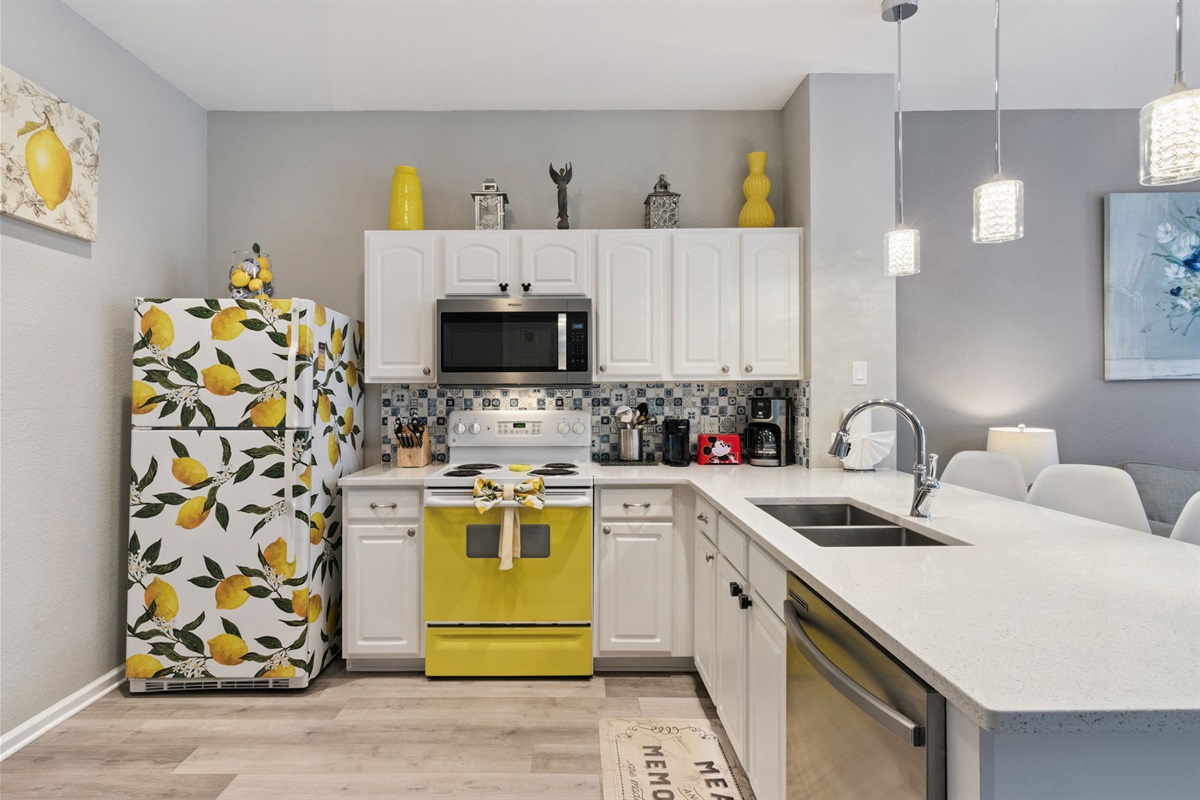 Light and Bright Kitchen