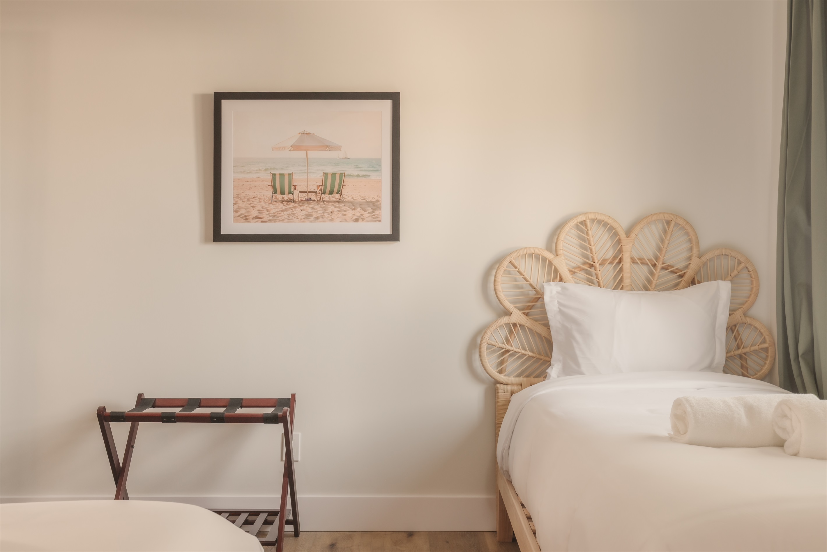 Traveling with a friend or need an extra bed for a kiddo? This thoughtfully designed room features both a king and twin to keep things easy and comfortable.