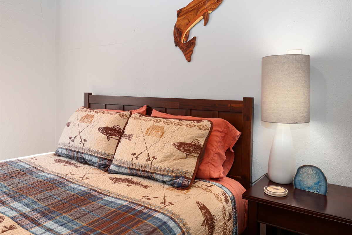 Bedroom with queen bed