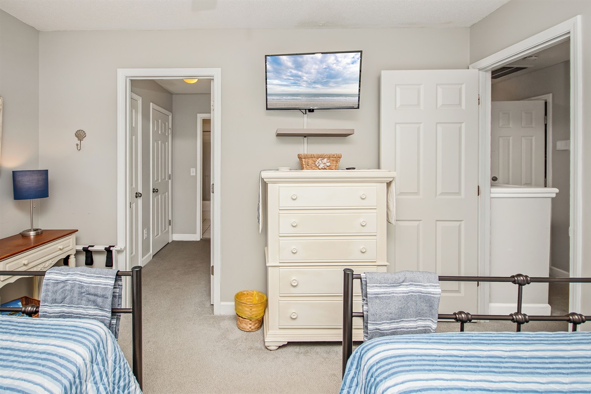 Bedroom 3 Up - 2 Double Beds