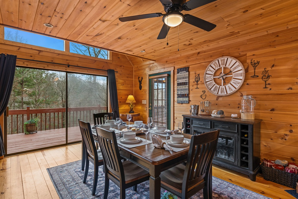 Natural light enhances the space, adding to its welcoming ambiance.