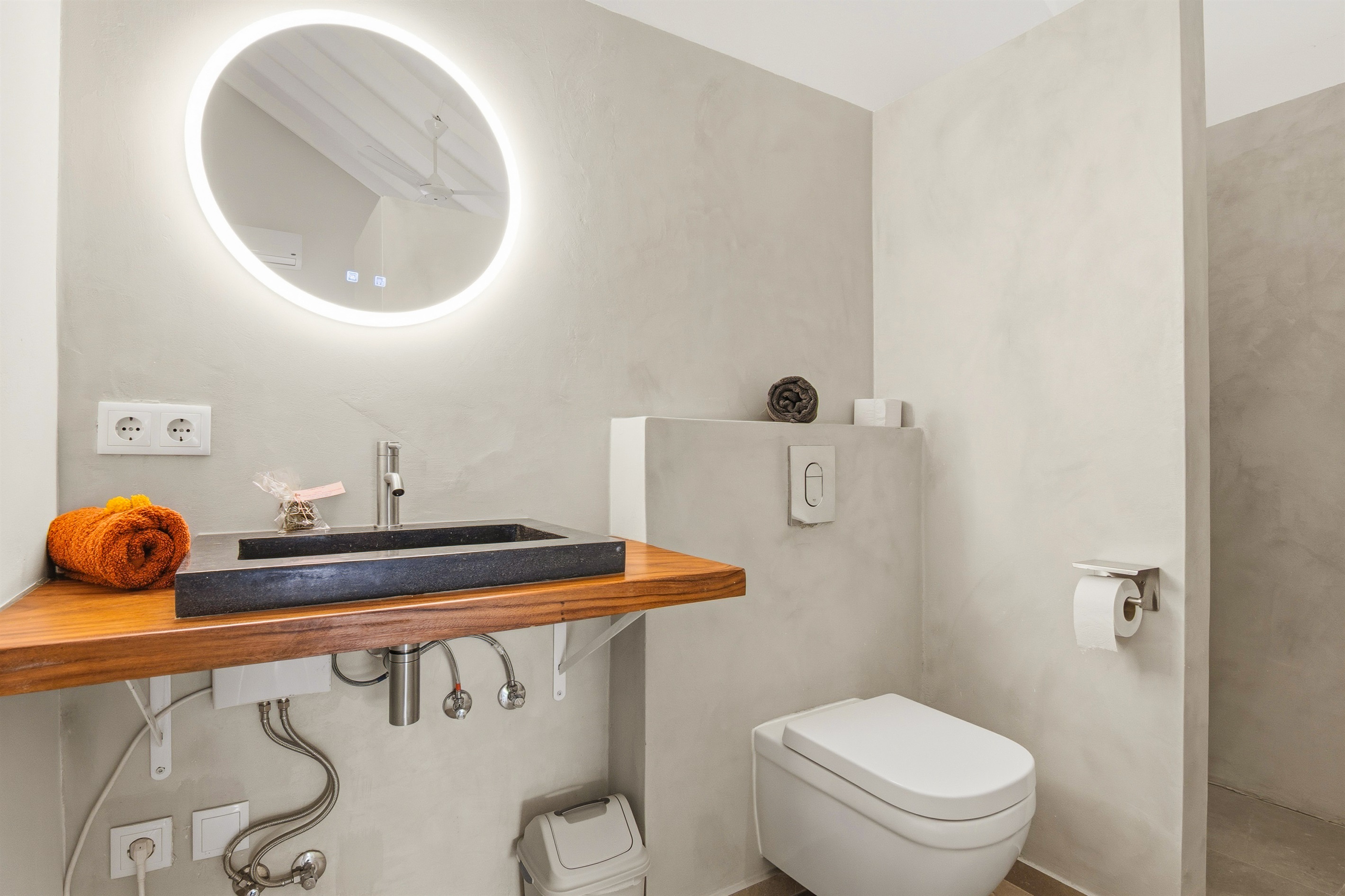 Villa Blenchi - Bedroom 1 | Ensuite