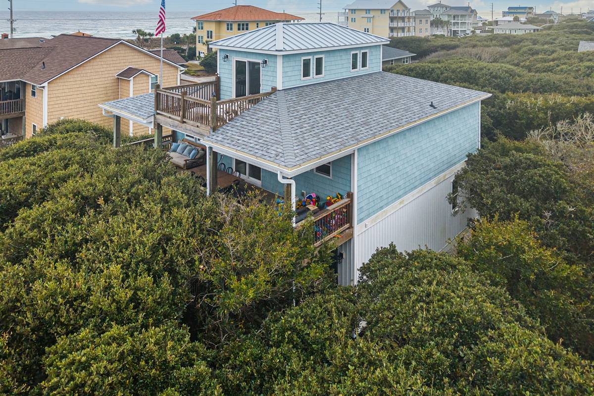 Layered outdoor spaces perfect for families and groups.