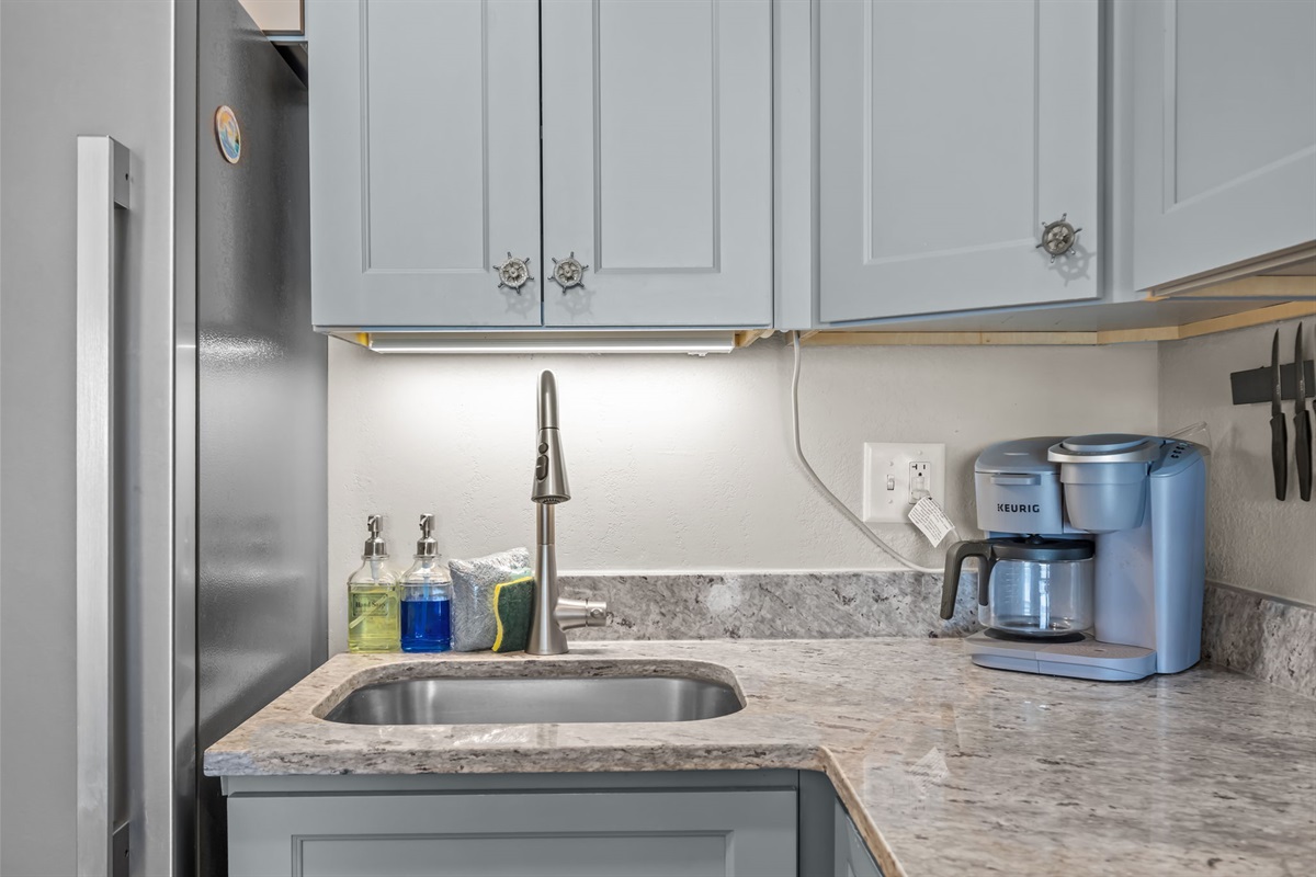 Updated Kitchen with new countertops and appliances