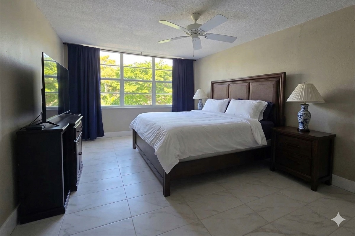 Master Bedroom with King Tempurpedic